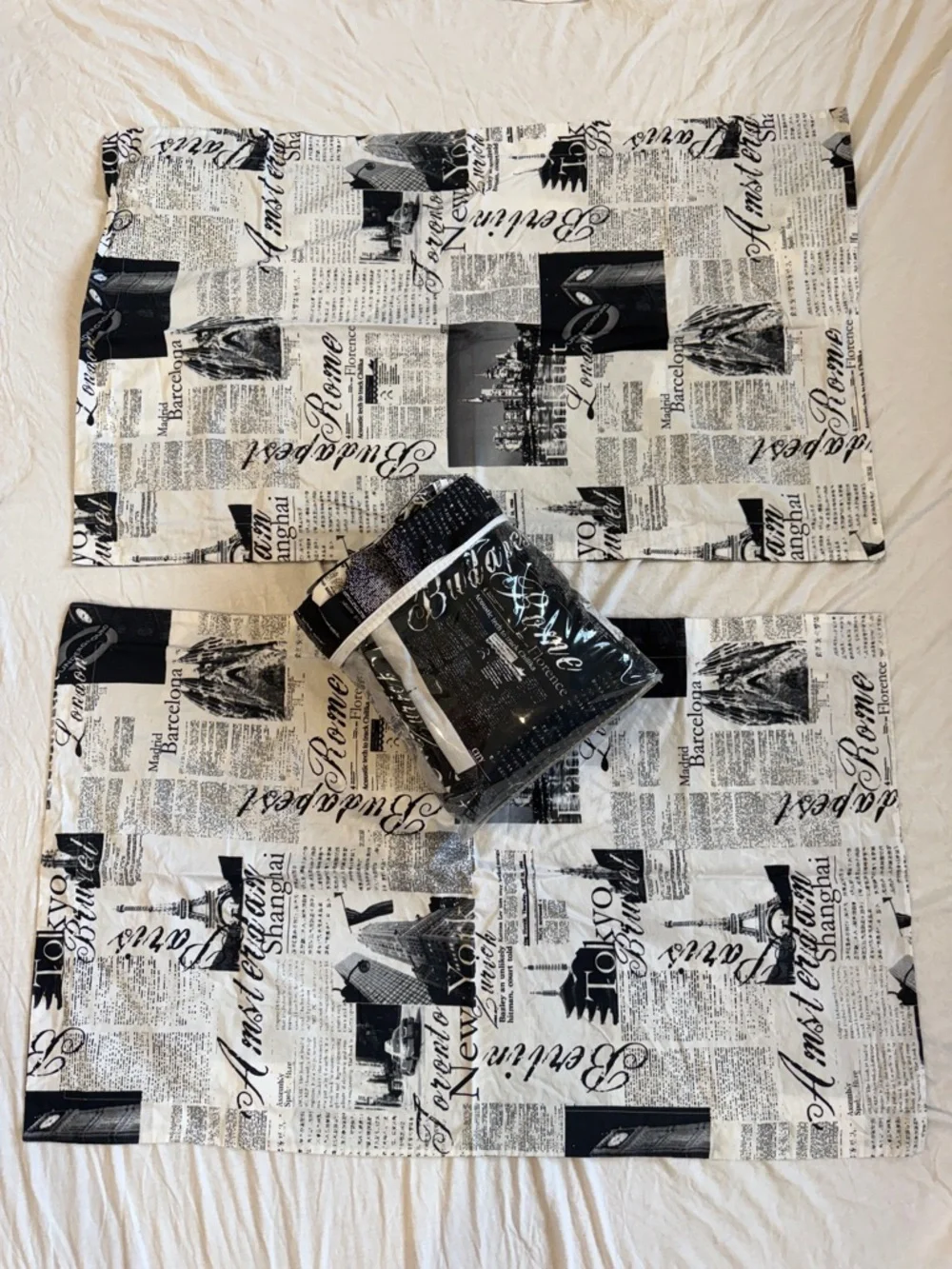 ALAMODE Home Bedlam Passport King Mini Set Travel Print Duvet Cover & 2 shams